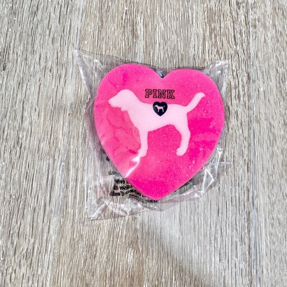 PINK VICTORIA’S SECRET BATH SPONGE - Picture 3 of 3